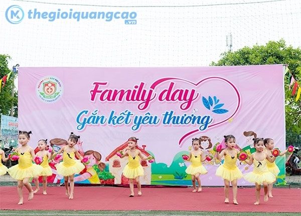 Backdrop ng&agrave;y hội gia đ&igrave;nh cho trường học