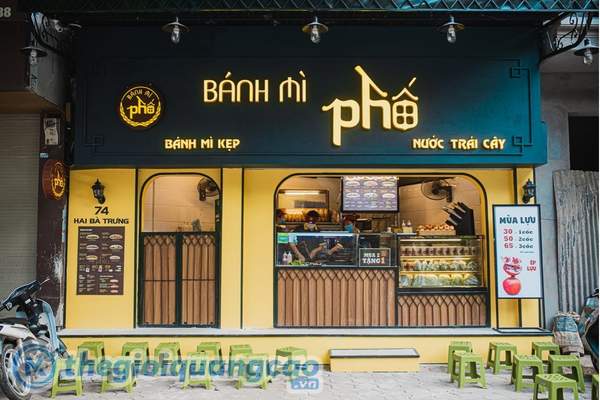 Mẫu bảng hiệu b&aacute;nh m&igrave; phố