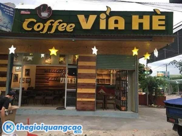 Thi c&ocirc;ng bảng hiệu cafe gi&aacute; rẻ tại TPHCM