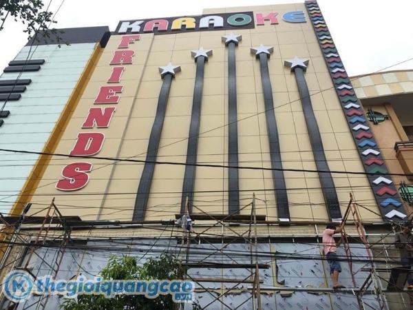 Làm bảng hiệu karaoke đẹp – tạo ấn tượng ngay từ mặt tiền