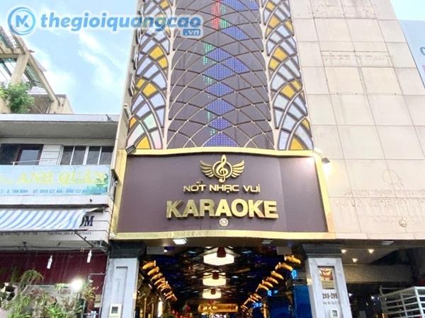 Thi công bảng hiệu karaoke chữ nổi inox