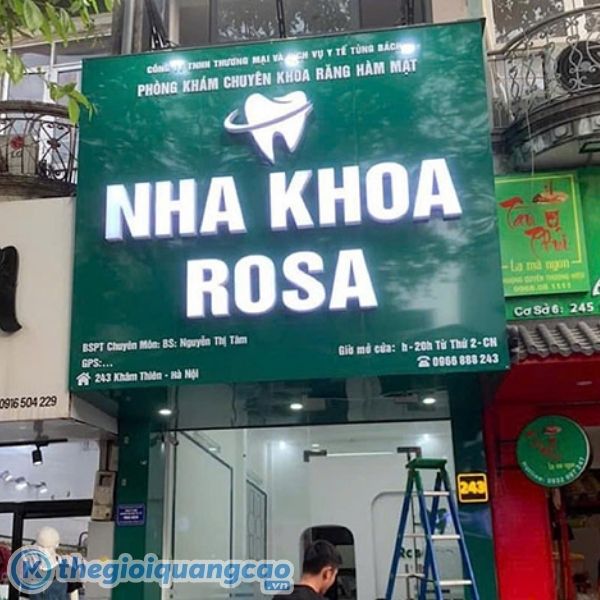 L&agrave;m biển quảng c&aacute;o nha khoa