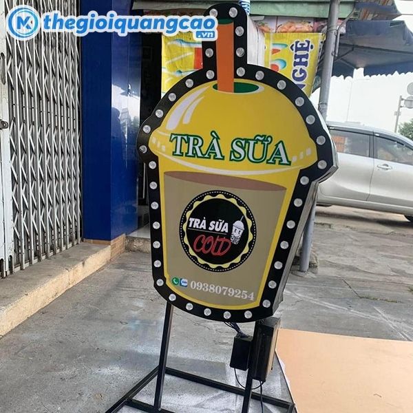 Mẫu bảng hiệu hộp đ&egrave;n ly tr&agrave; sữa