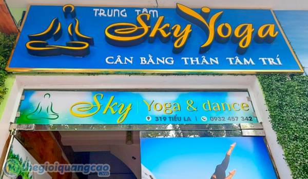 L&agrave;m bảng hiệu yoga gi&aacute; rẻ tại TPHCM