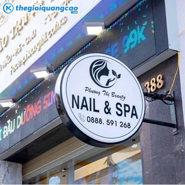 Mẫu biển vẫy tròn Nail & Spa nghệ thuật, bền bỉ cho cửa hàng
