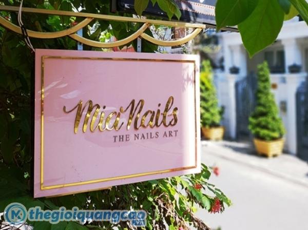 Biển vẫy vuông cho spa