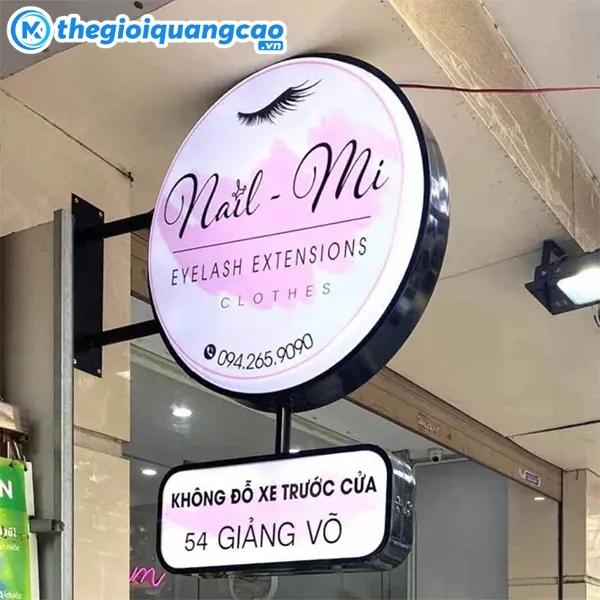 Thi công biển vẫy tròn cho tiệm nail & mi giá rẻ 