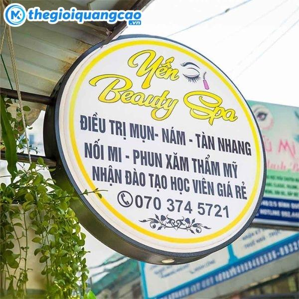 Mẫu biển vẫy tròn mica hút nổi cho tiệm Spa