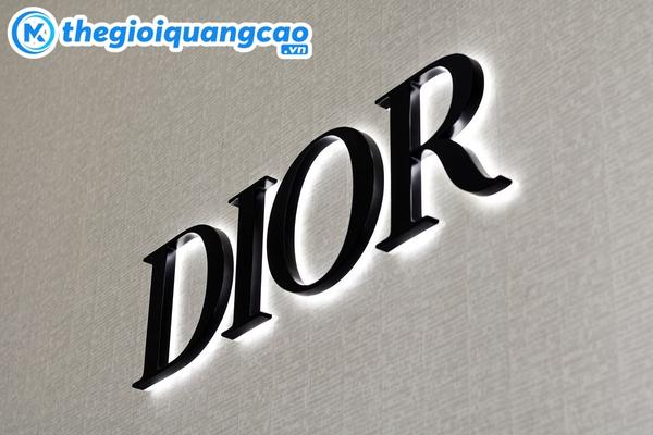 Thi c&ocirc;ng bảng hiệu chữ nổi inox gi&aacute; rẻ tphcm