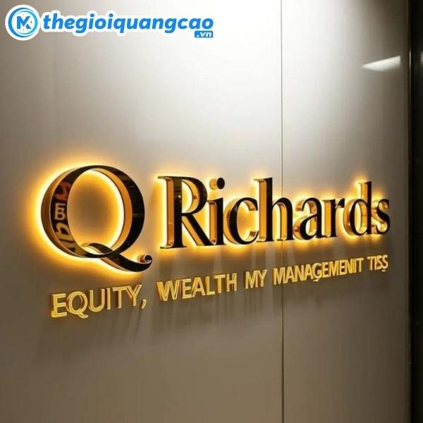 Mẫu chữ nổi inox s&aacute;ng ch&acirc;n