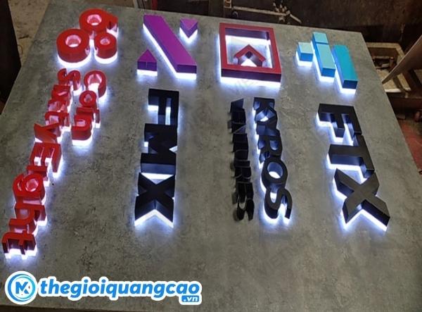 Mẫu chữ nổi inox sơn hấp nhiệt, s&aacute;ng ch&acirc;n