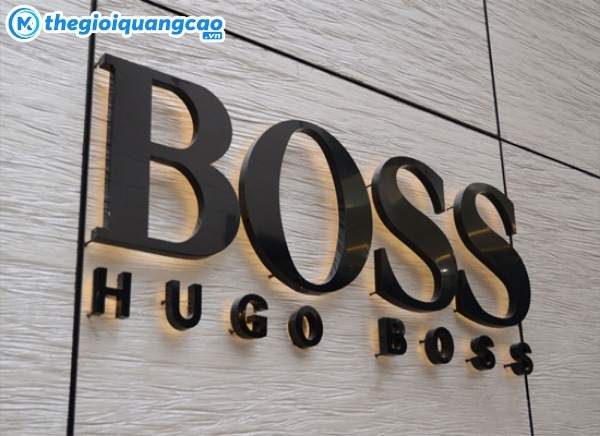 Chữ nổi mica là gì?