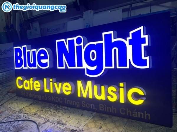 Mẫu chữ nổi mica gắn đèn led