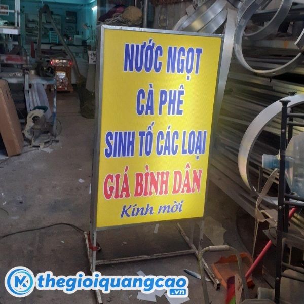 Hộp đèn quảng cáo bạt hiflex