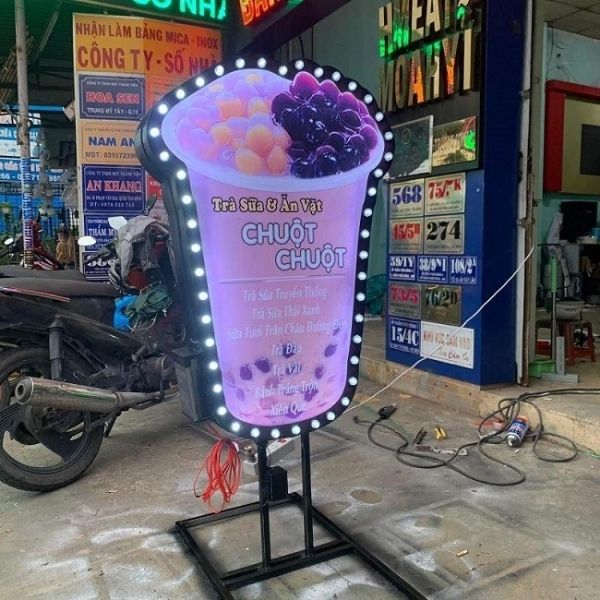 Các loại hộp đèn ly trà sữa phổ biến hiện nay