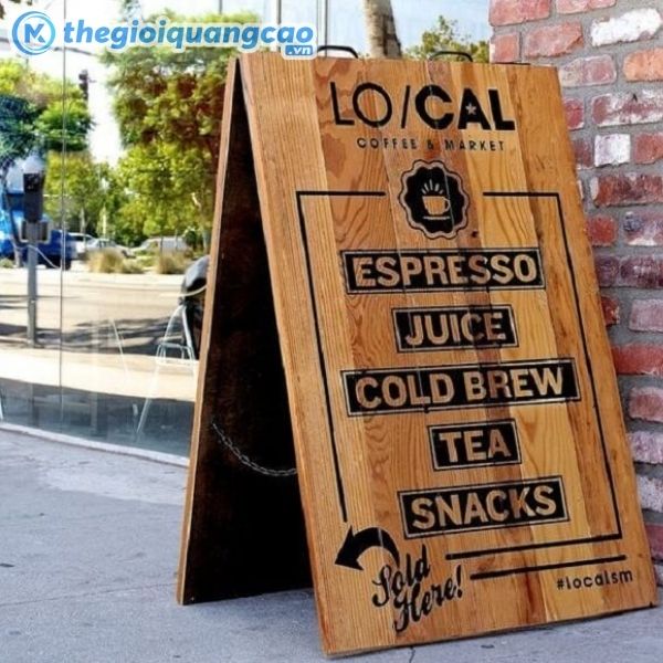 Biển vẫy gỗ đẹp cho quán thu hút khách hàng