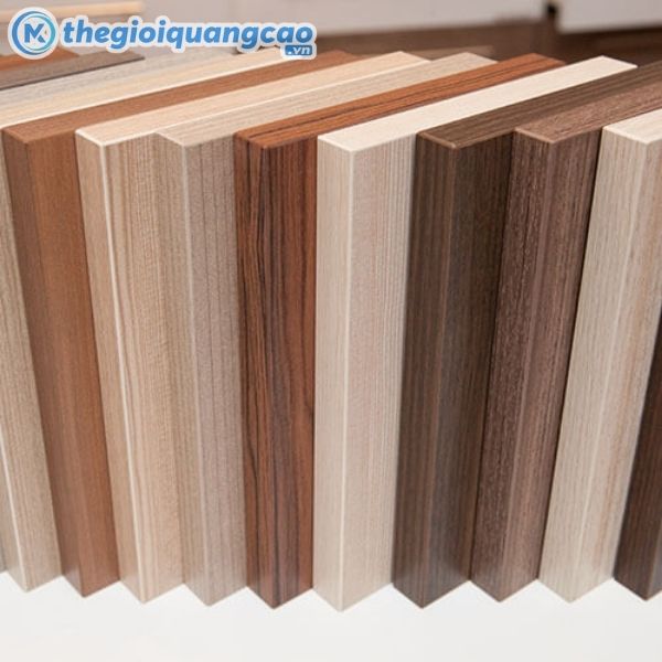 Làm bảng hiệu gỗ công nghiệp chống ẩm