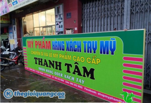 Mẫu biển hiệu bạt hiflex cho shop mỹ phẩm hàng xách tay