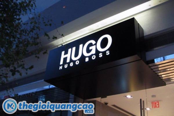 Thi công bảng hiệu hộp đèn nền mica đen kết hợp đèn led bên trong