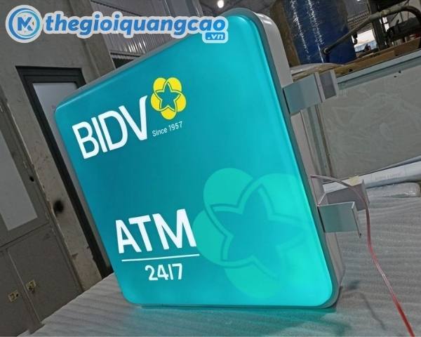 Làm bảng hiệu hộp đèn giá rẻ hcm