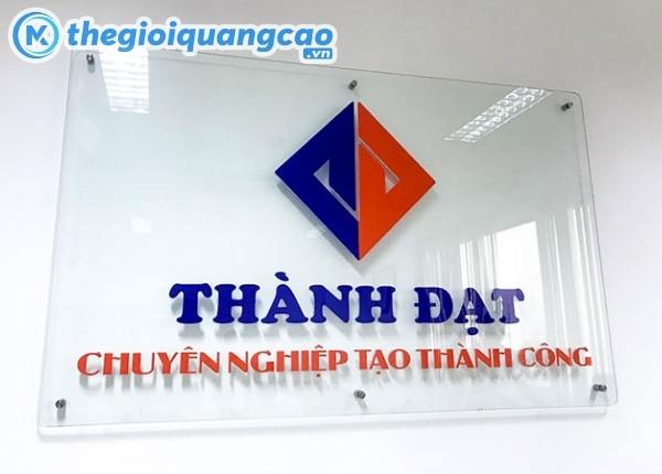 Biển công ty mica dán decal