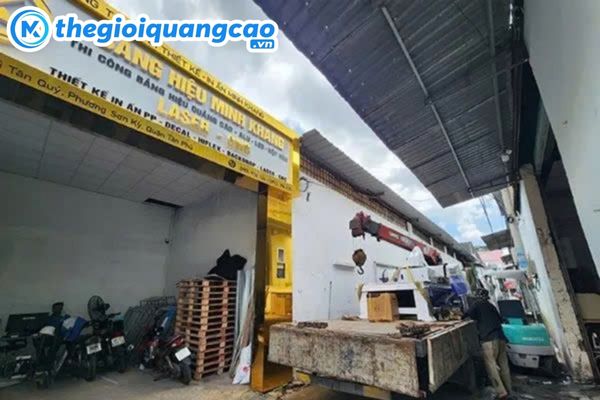 Xưởng in ấn, thi công bảng hiệu tròn uy tín, chât lượng tại TPHCM